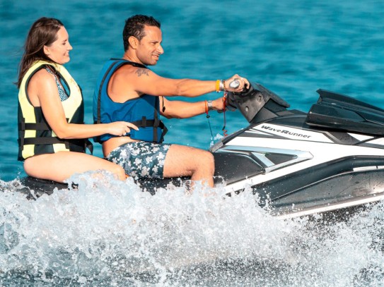  Experience Thrilling Jet Ski Adventures at St Pete Beach: Your Ultimate Guide to Fun and Excitement